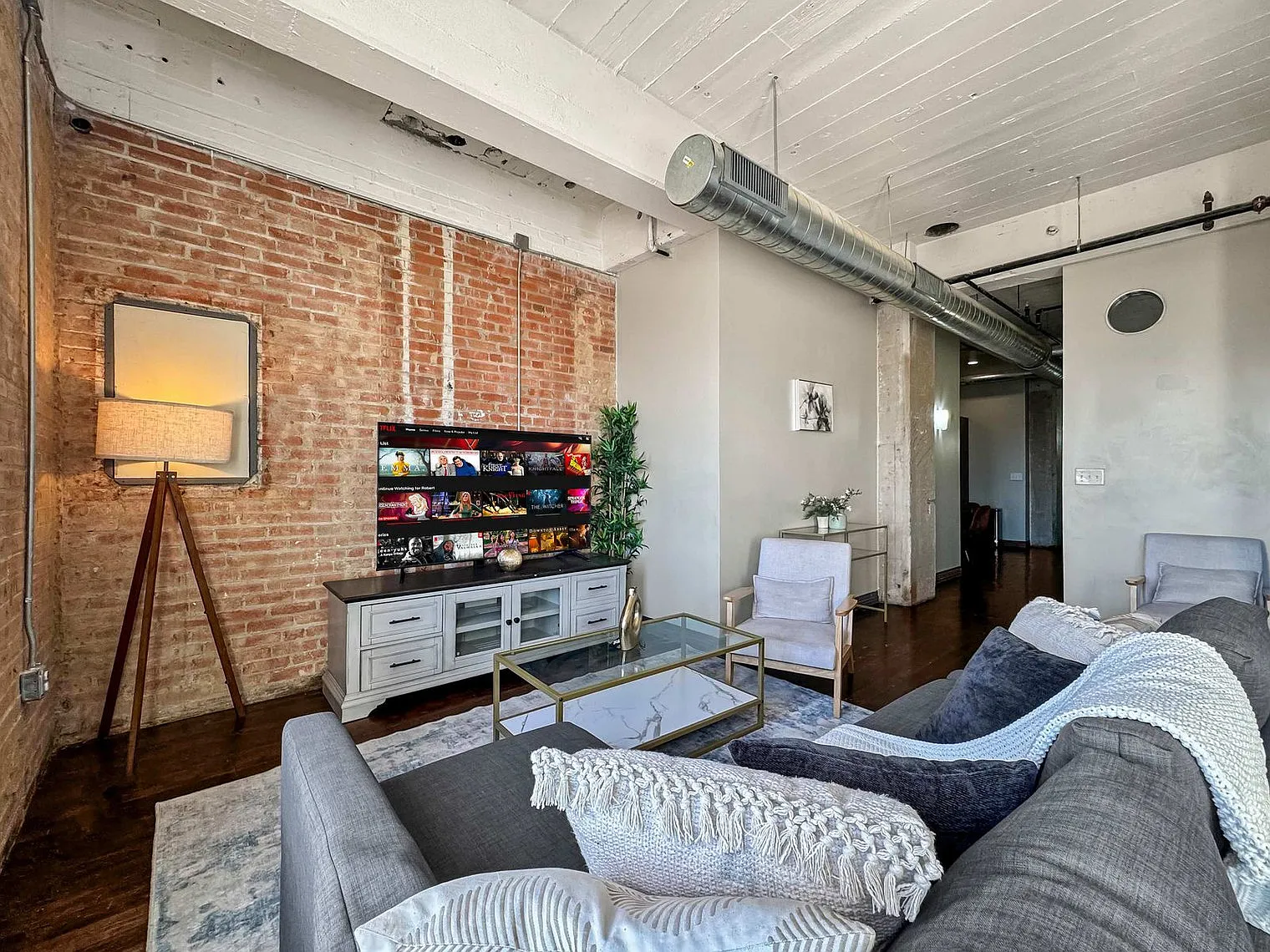 3 bed, 2.0 bath, $2,365 — Photo 2