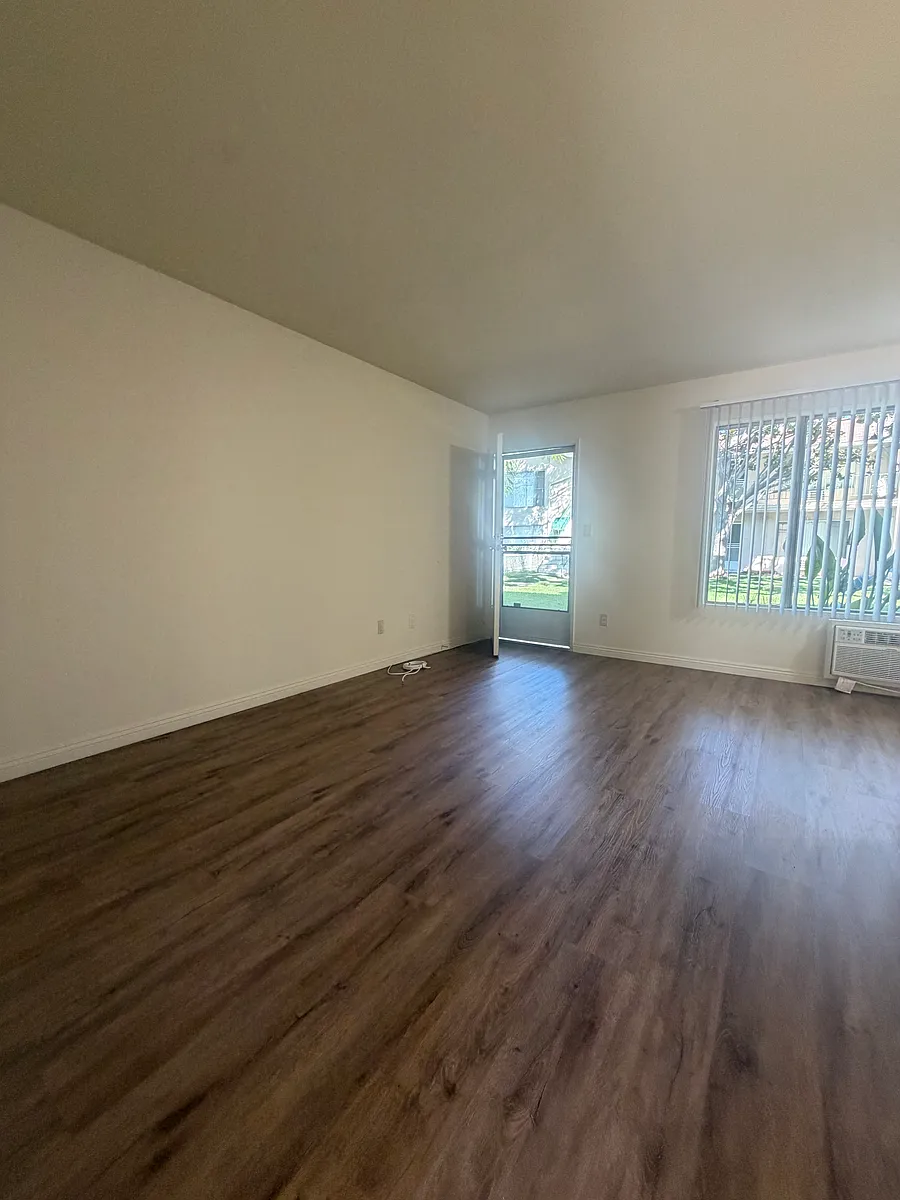 Building Photo - 2276 W Colchester Dr #3