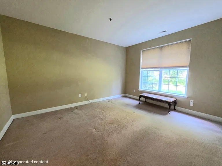 77 Limerick Ln — Photo 10