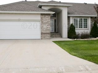 1714 Evergreen Way, West Fargo, ND 58078