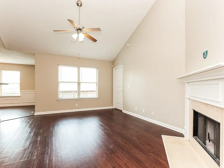2337 Cason Trl — Photo 4
