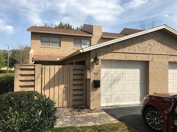 2nd image of 922 Park Lake Cir #37