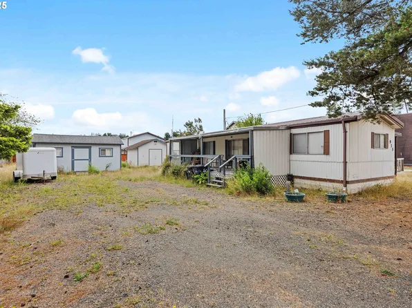 935 Nye Ct, Lakeside, OR 97449