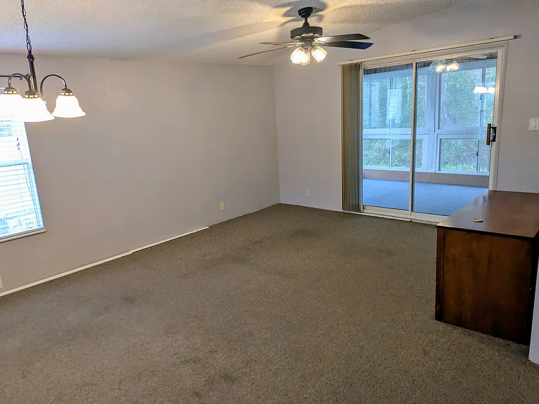 32330 Oak Park Dr — Photo 3