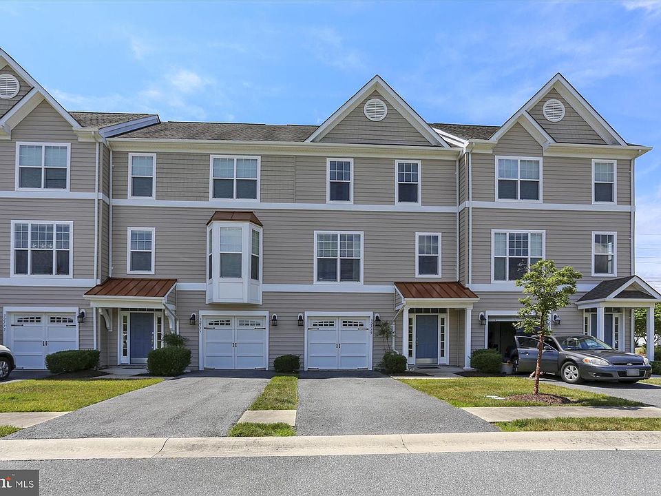 1st image of 32779 Kensington Ct #2
