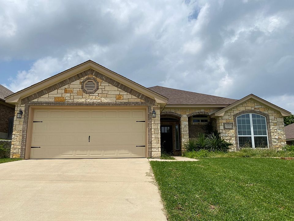 1st image of 2521 Mugho Dr