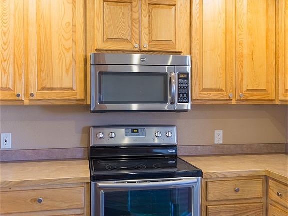 5th image of 419 S Chamisal Ave