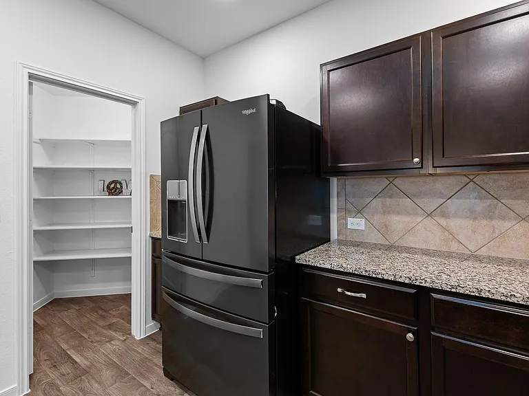 19304 Great Falls Dr — Photo 23