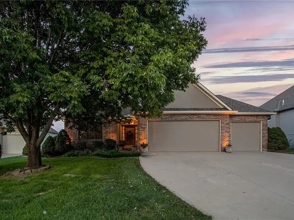 9523 N Laurel Ave, Kansas City, MO 64157