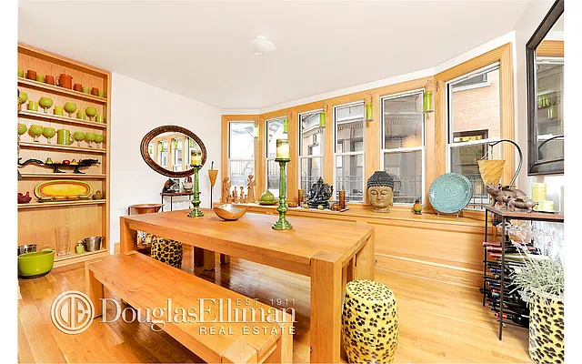 Sold by Douglas Elliman | media 21