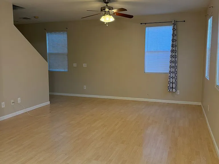 1358 Grass Creek Ave #1 — Photo 4