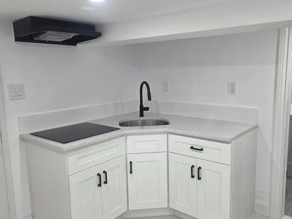 12047 144th St, Jamaica, NY 11436