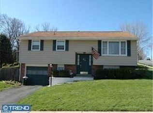 2648 Girard Ave, West Lawn, PA 19609
