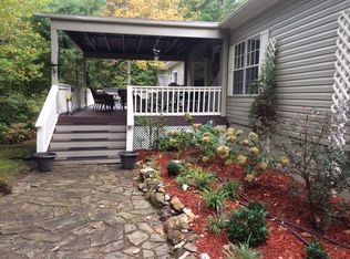141 Walnut Ln, Robbinsville, NC 28771