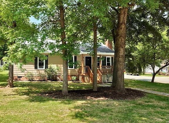 3rd image of 8400 Spruce Pine Dr