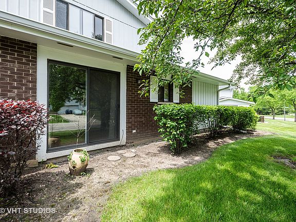 3rd image of 158B Chatham Ct #444