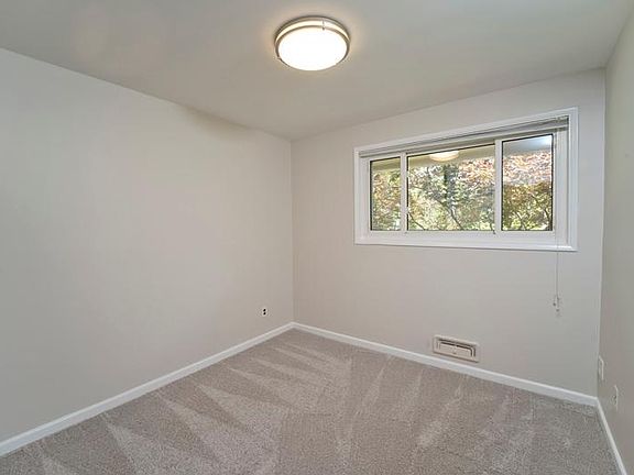 5th image of 6001 Avon Dr