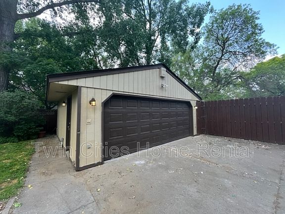 4th image of 2202 Rockstone Ln