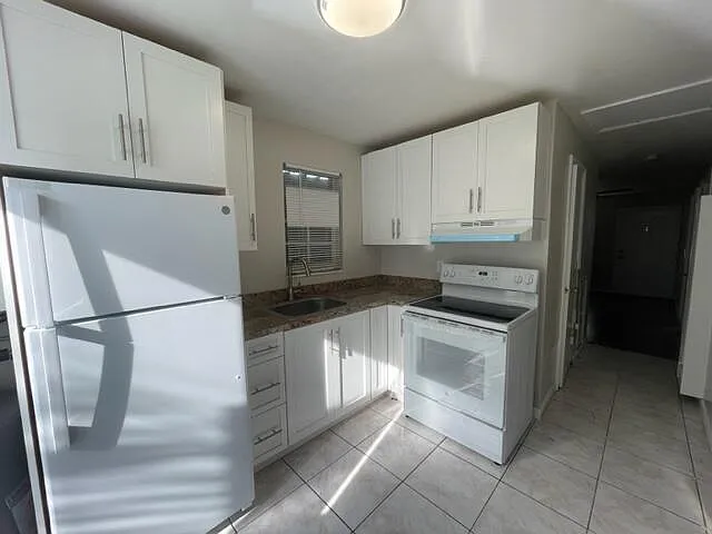 3 bed, 1.0 bath, 630 sqft, $1,790 — Photo 3
