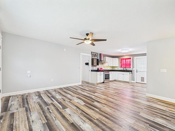 5th image of 620 Pine St