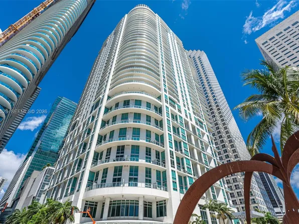 300 S Biscayne Blvd #T-2416, Miami, FL 33131