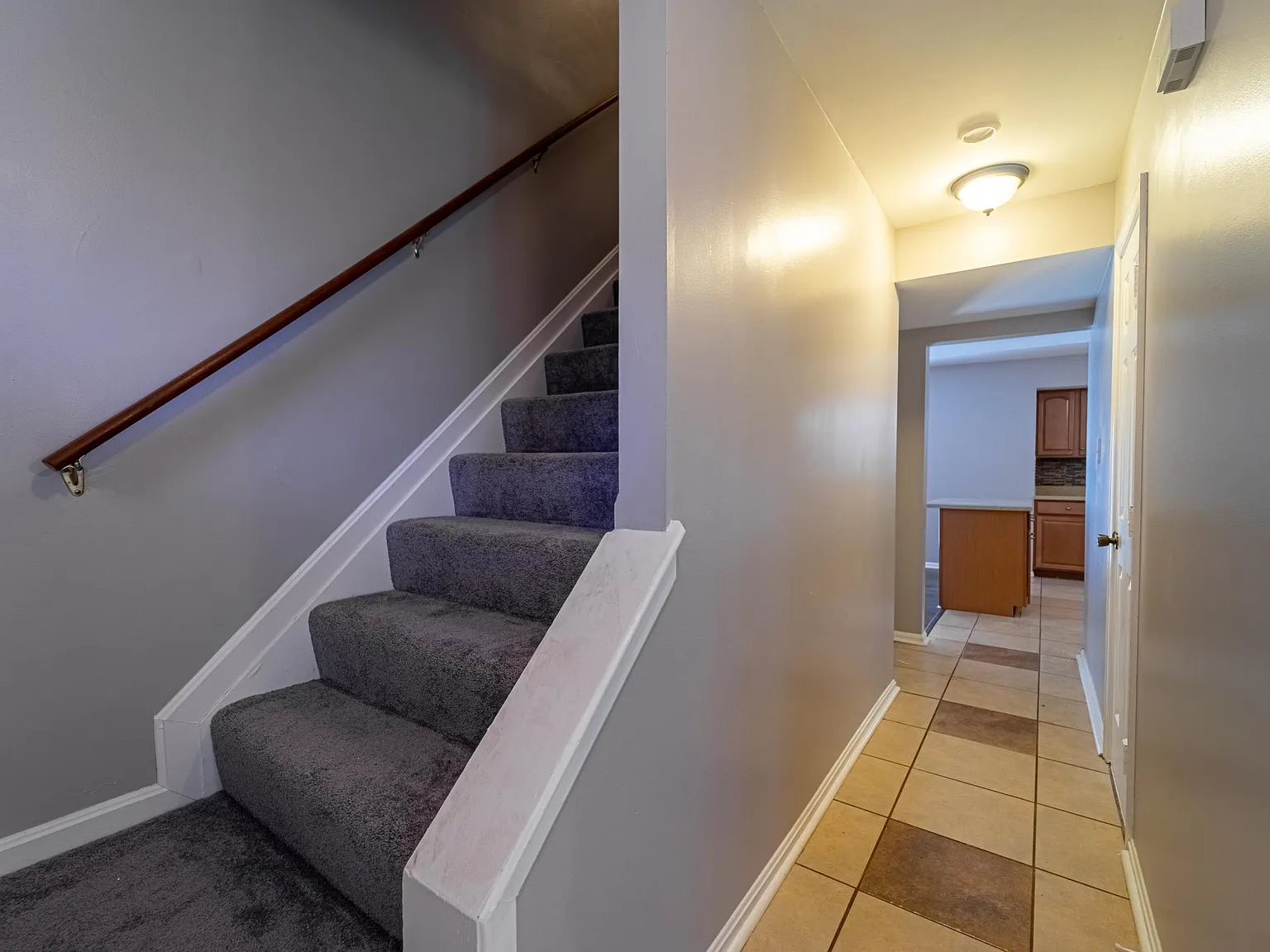 3 bed, 2.5 bath, 1764 sqft, $2,850 — Photo 2
