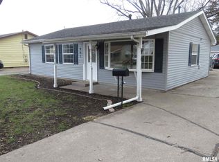 441 4th St E, Milan, IL 61264