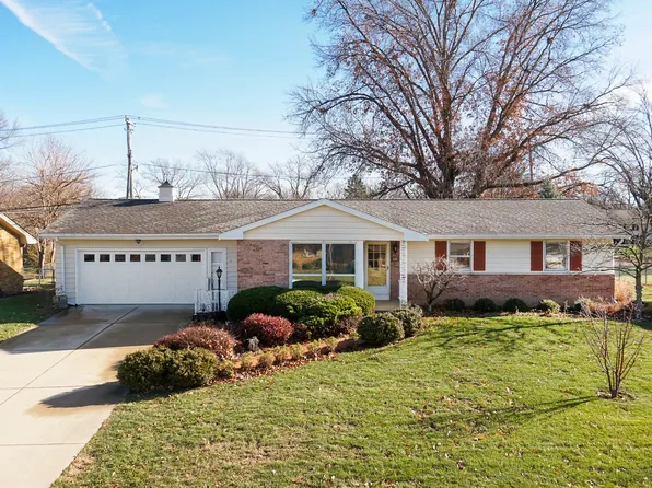 404 Grandview Dr, Normal, IL 61761