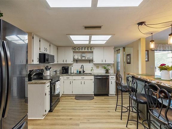 4th image of 5921 W Pine Cir