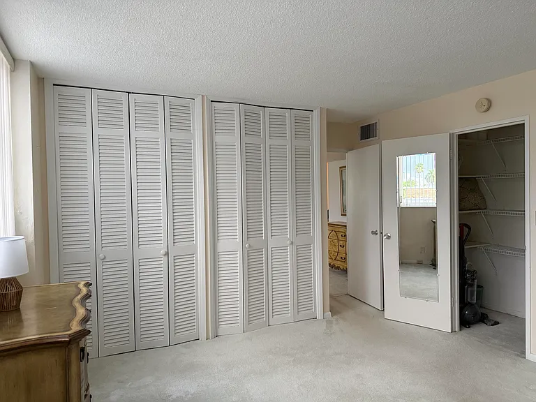 524 Orton Ave #403 — Photo 9