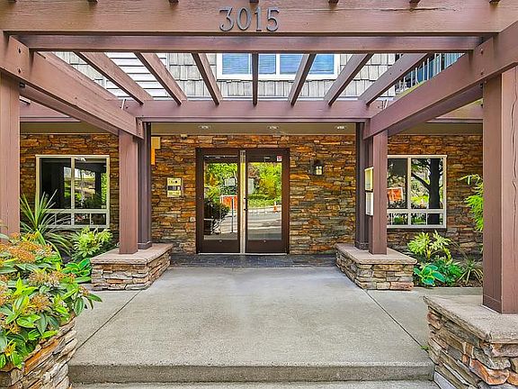 Sausalito Condo entrance (secured entry)