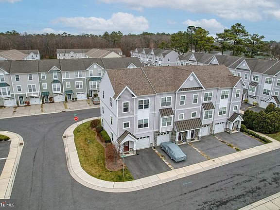 2nd image of 36981 Grindstone Ln #15