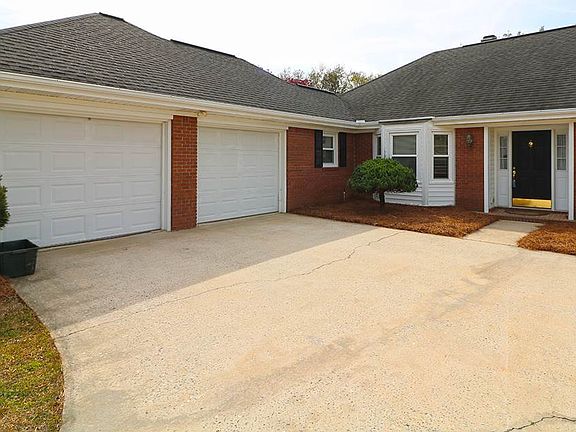 2nd image of 126 Fernwood Dr