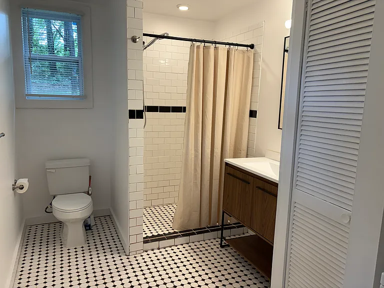 495 Armstrong Ave — Photo 8