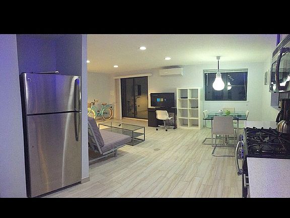 3rd image of 3151 42nd St #1
