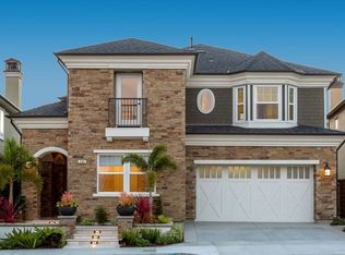 17471 Oakbluffs Ln, Huntington Beach, CA 92649