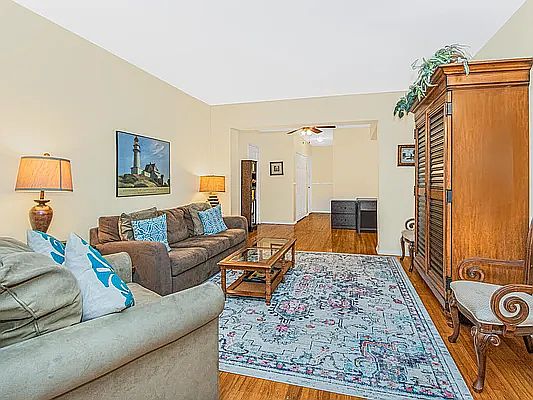 2nd image of 640 W 231st St APT 4C
