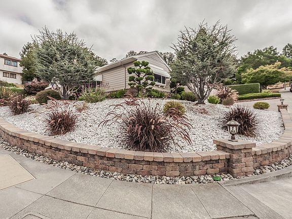 2nd image of 401 Elysian Fields Dr