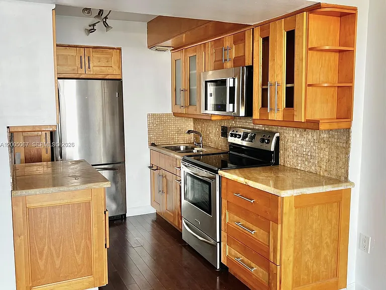 2841 NE 163rd St #1007 — Photo 5