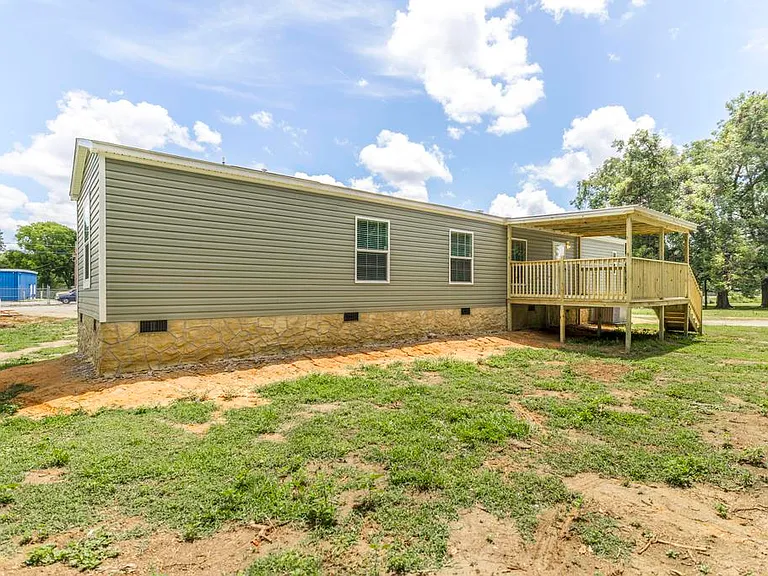 1635 Pine St — Photo 15