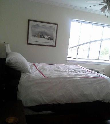 5th image of 820 S Washington St APT B225