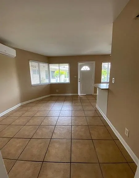 1440 Miami Rd — Photo 6