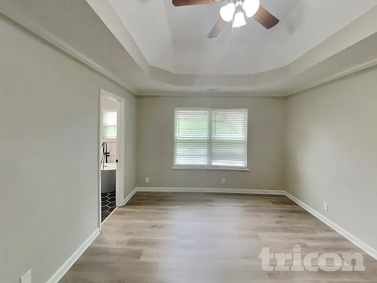 104 Edgewater Ct — Photo 9