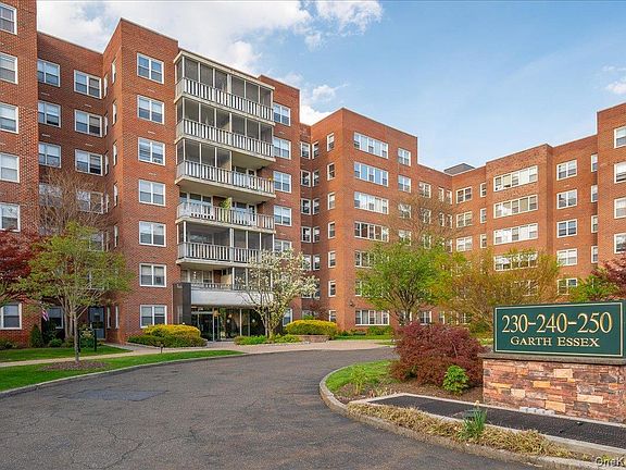 2nd image of 230 Garth Road #7D1