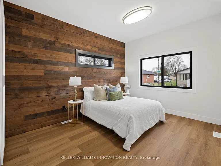 215 Winstanley St — Photo 21