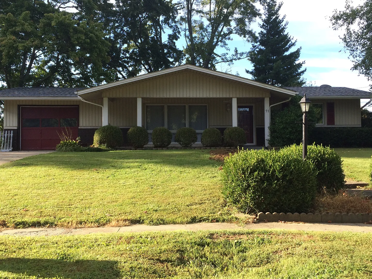 11 Rutledge Dr photo 1