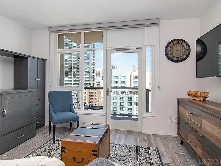 427 9th Ave #1107 — Photo 3