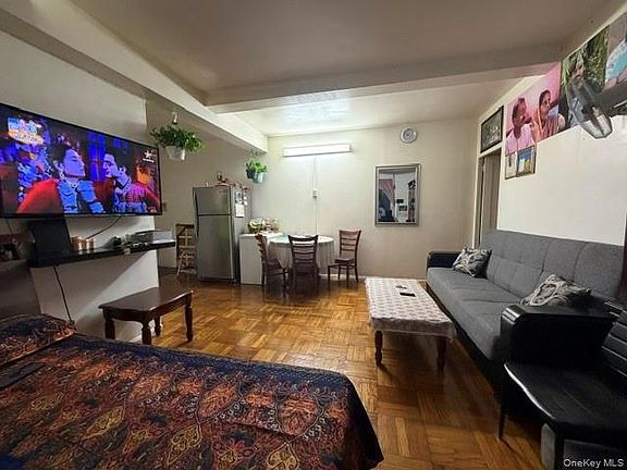 5th image of 1670 Metropolitan Avenue #3F