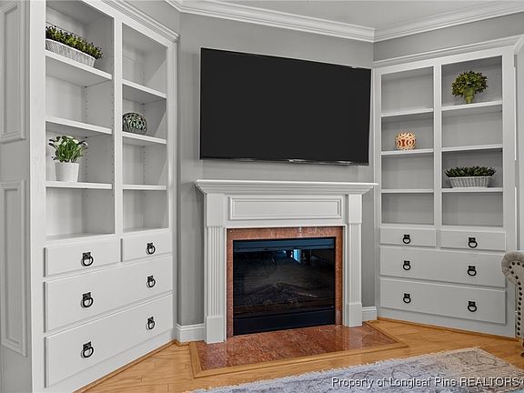 4th image of 325 Hay St #204