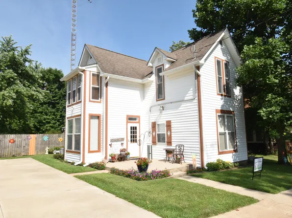 204 N Howard St, Oxford, IN 47971